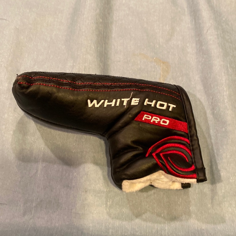 OdysseyWhite Hot pro putter cover. Good condition fits all blade putters.